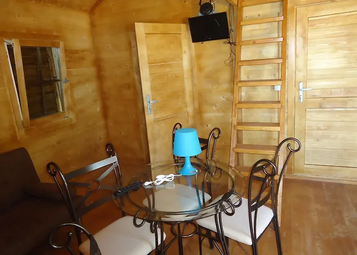 Monte Do Azibo Glamping 캠프장