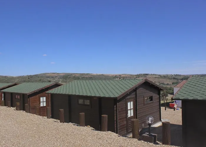 Monte Do Azibo Glamping אתר קמפינג Podence