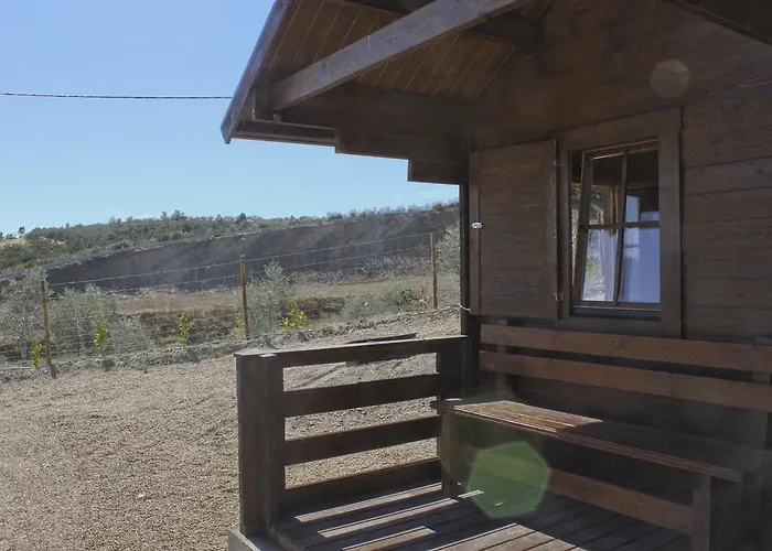 Monte Do Azibo Glamping 캠프장